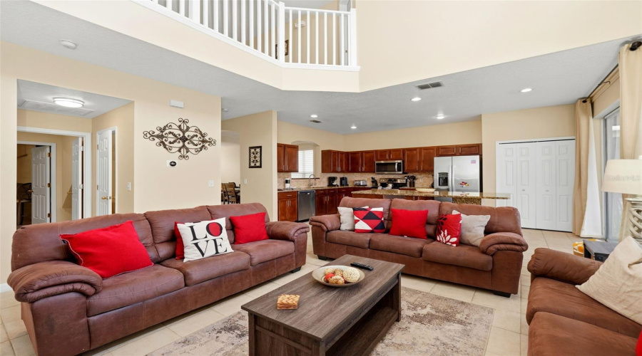 DAVENPORT, Florida 33897, 6 Bedrooms Bedrooms, ,5 BathroomsBathrooms,Residential,For Sale,SEVILLA,0,MFRNS1086832