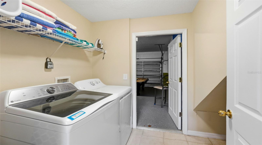 DAVENPORT, Florida 33897, 6 Bedrooms Bedrooms, ,5 BathroomsBathrooms,Residential,For Sale,SEVILLA,0,MFRNS1086832