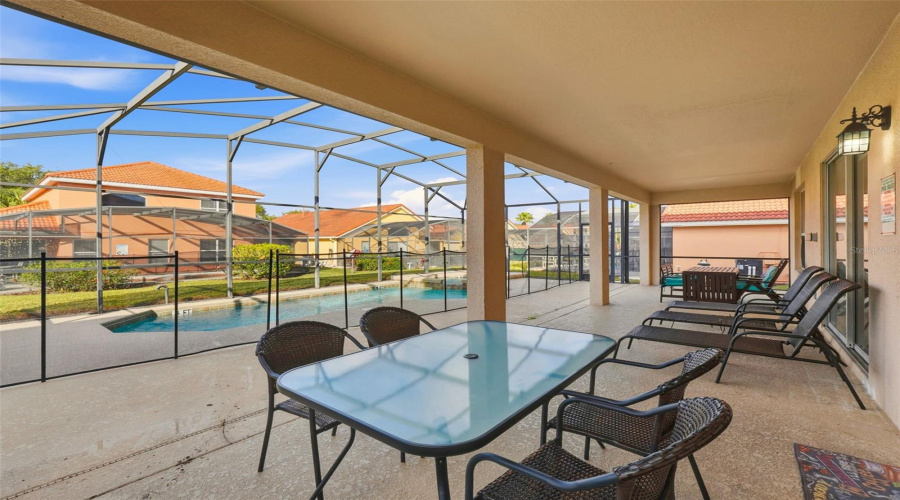 DAVENPORT, Florida 33897, 6 Bedrooms Bedrooms, ,5 BathroomsBathrooms,Residential,For Sale,SEVILLA,0,MFRNS1086832