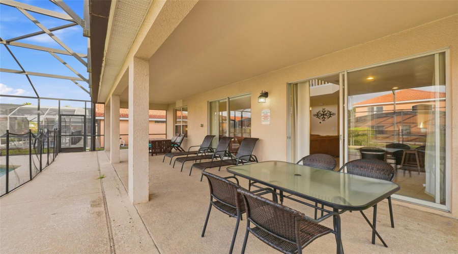 DAVENPORT, Florida 33897, 6 Bedrooms Bedrooms, ,5 BathroomsBathrooms,Residential,For Sale,SEVILLA,0,MFRNS1086832