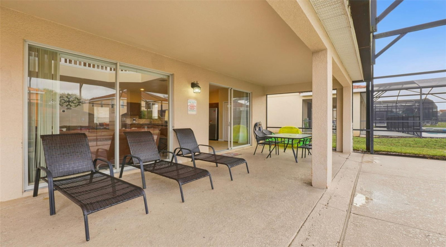 DAVENPORT, Florida 33897, 6 Bedrooms Bedrooms, ,5 BathroomsBathrooms,Residential,For Sale,SEVILLA,0,MFRNS1086832