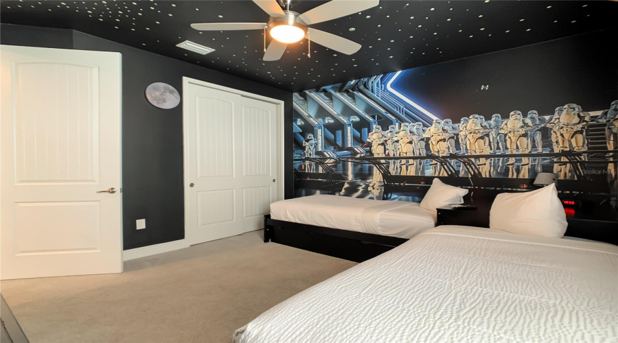 KISSIMMEE, Florida 34747, 5 Bedrooms Bedrooms, ,5 BathroomsBathrooms,Residential,For Sale,SOUTHFIELD,0,MFRO6365793