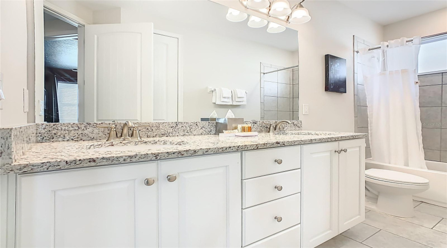 KISSIMMEE, Florida 34747, 5 Bedrooms Bedrooms, ,5 BathroomsBathrooms,Residential,For Sale,SOUTHFIELD,0,MFRO6365793