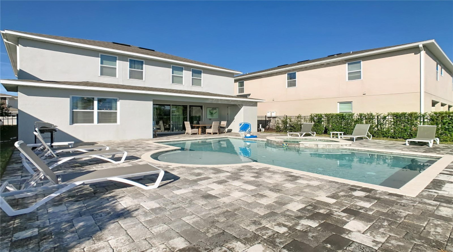KISSIMMEE, Florida 34747, 5 Bedrooms Bedrooms, ,5 BathroomsBathrooms,Residential,For Sale,SOUTHFIELD,0,MFRO6365793