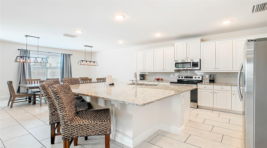 KISSIMMEE, Florida 34747, 5 Bedrooms Bedrooms, ,5 BathroomsBathrooms,Residential,For Sale,SOUTHFIELD,0,MFRO6365793