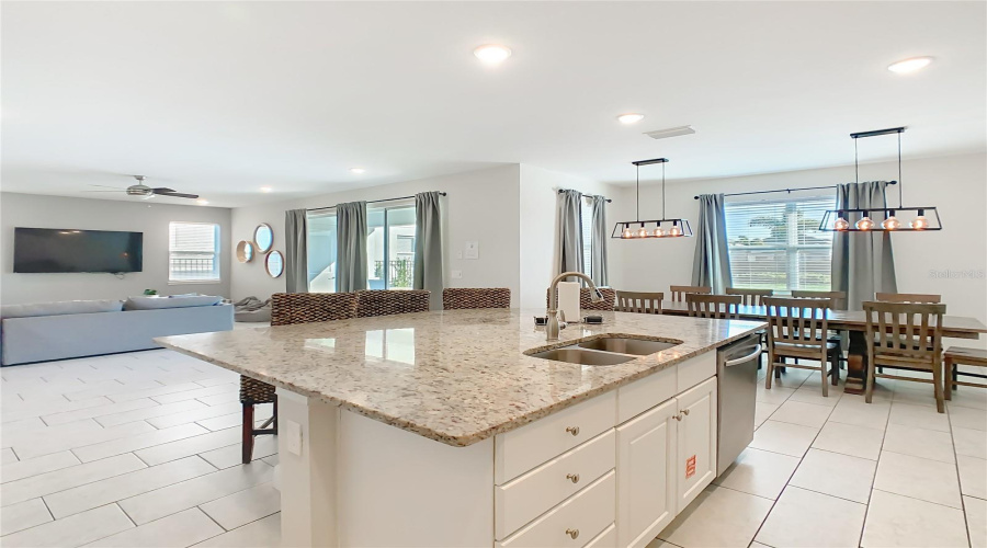 KISSIMMEE, Florida 34747, 5 Bedrooms Bedrooms, ,5 BathroomsBathrooms,Residential,For Sale,SOUTHFIELD,0,MFRO6365793