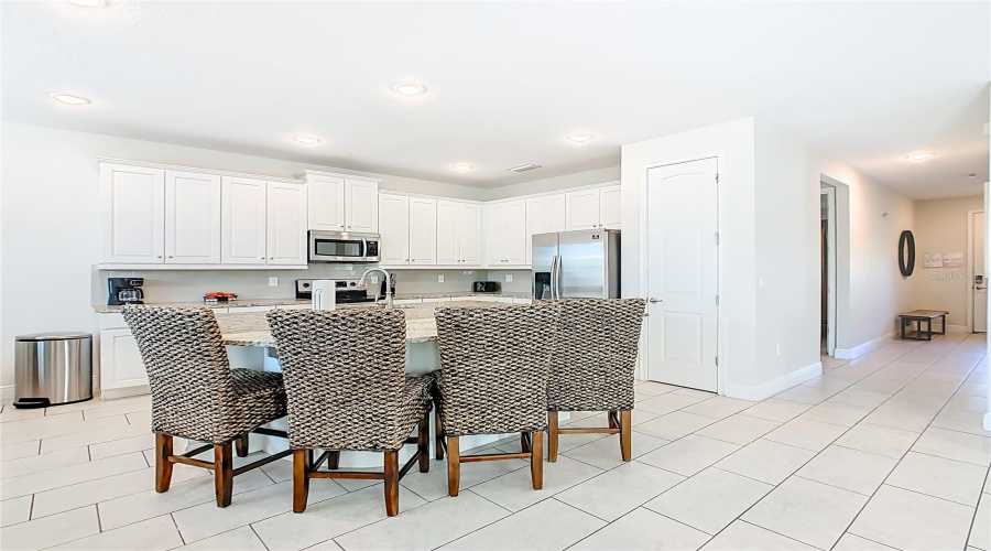 KISSIMMEE, Florida 34747, 5 Bedrooms Bedrooms, ,5 BathroomsBathrooms,Residential,For Sale,SOUTHFIELD,0,MFRO6365793