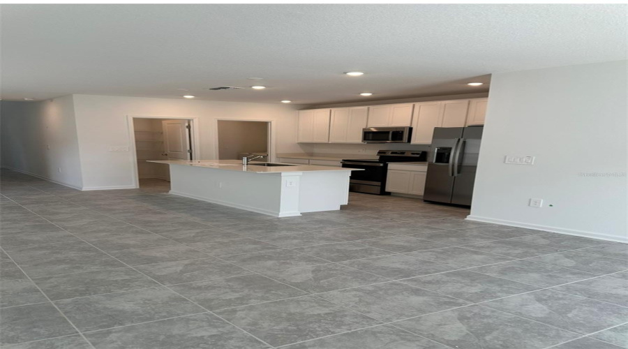 DAVENPORT, Florida 33837, 5 Bedrooms Bedrooms, ,2 BathroomsBathrooms,Residential,For Sale,AQUIFER LN,0,MFRO6346131