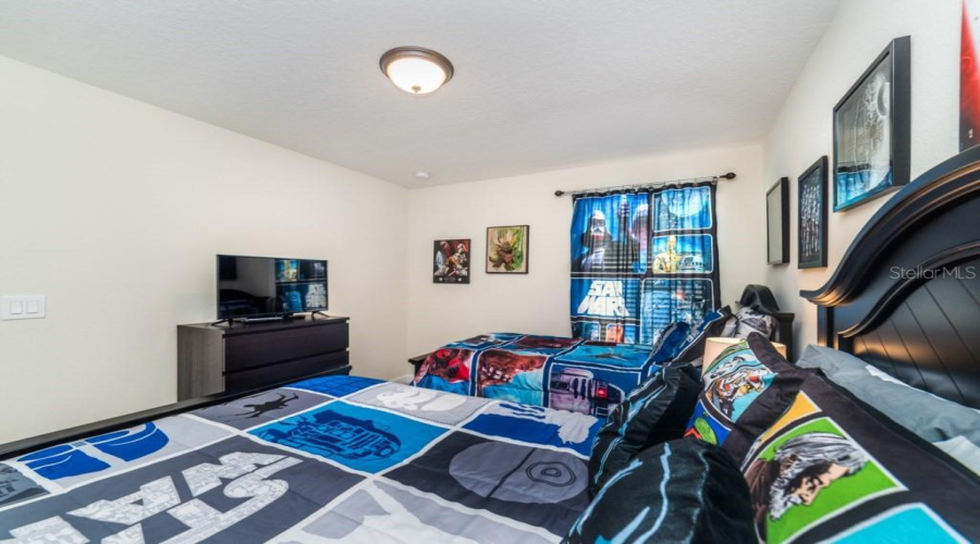 KISSIMMEE, Florida 34746, 6 Bedrooms Bedrooms, ,5 BathroomsBathrooms,Residential,For Sale,SLEEPY HOLLOW,0,MFRO6352047