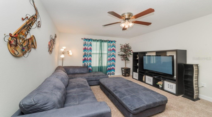 KISSIMMEE, Florida 34746, 6 Bedrooms Bedrooms, ,5 BathroomsBathrooms,Residential,For Sale,SLEEPY HOLLOW,0,MFRO6352047