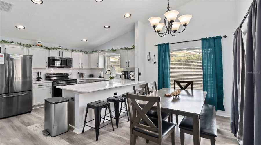 DAVENPORT, Florida 33896, 4 Bedrooms Bedrooms, ,2 BathroomsBathrooms,Residential,For Sale,HUMMINGBIRD,0,MFRO6352030