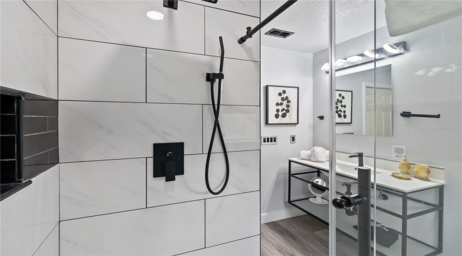 DAVENPORT, Florida 33896, 4 Bedrooms Bedrooms, ,2 BathroomsBathrooms,Residential,For Sale,HUMMINGBIRD,0,MFRO6352030