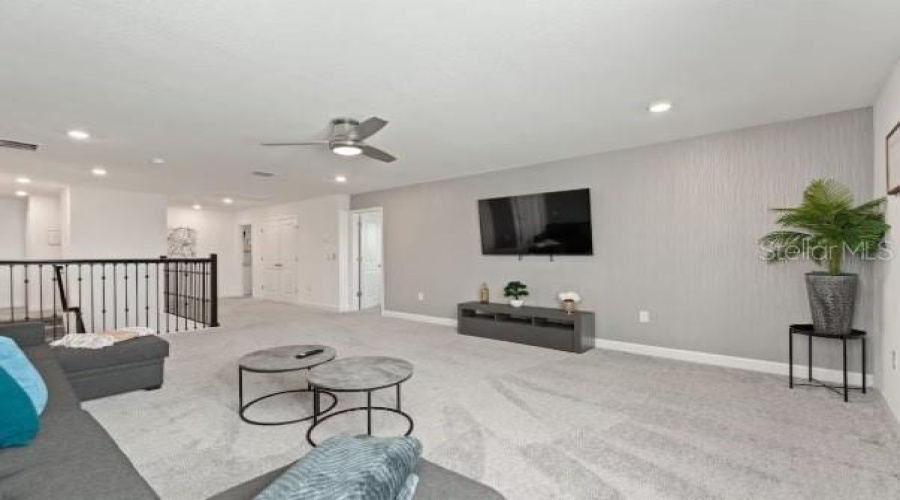 DAVENPORT, Florida 33896, 7 Bedrooms Bedrooms, ,5 BathroomsBathrooms,Residential,For Sale,SOMMERSET HILLS,0,MFRS5140536