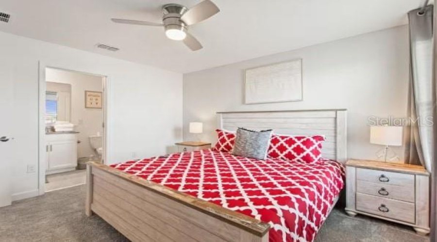 DAVENPORT, Florida 33896, 7 Bedrooms Bedrooms, ,5 BathroomsBathrooms,Residential,For Sale,SOMMERSET HILLS,0,MFRS5140536