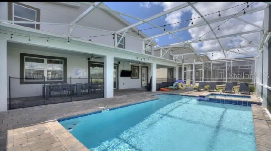 DAVENPORT, Florida 33896, 7 Bedrooms Bedrooms, ,5 BathroomsBathrooms,Residential,For Sale,SOMMERSET HILLS,0,MFRS5140536