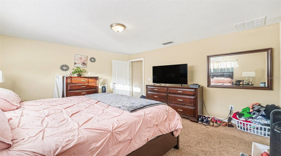 KISSIMMEE, Florida 34747, 4 Bedrooms Bedrooms, ,3 BathroomsBathrooms,Residential,For Sale,BEACH PALM,0,MFRO6369576