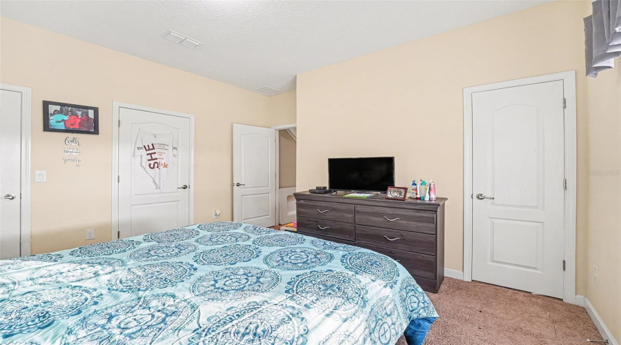 KISSIMMEE, Florida 34747, 4 Bedrooms Bedrooms, ,3 BathroomsBathrooms,Residential,For Sale,BEACH PALM,0,MFRO6369576