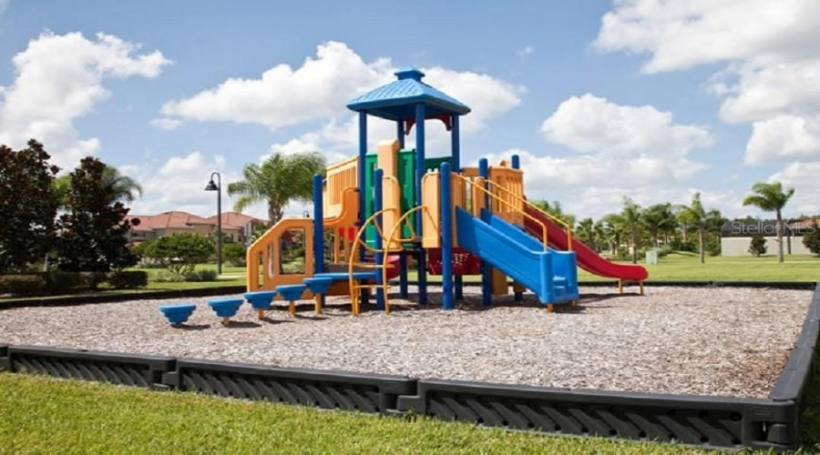 KISSIMMEE, Florida 34747, 4 Bedrooms Bedrooms, ,3 BathroomsBathrooms,Residential,For Sale,BEACH PALM,0,MFRO6369576