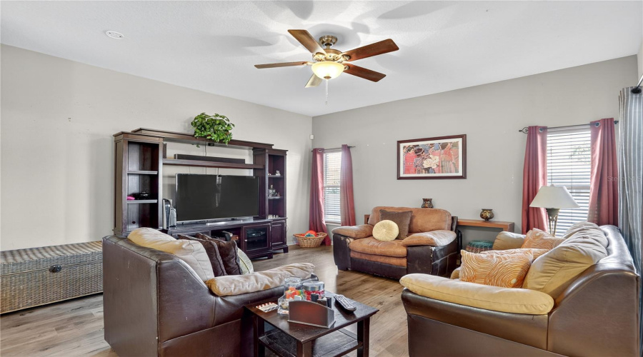 KISSIMMEE, Florida 34746, 3 Bedrooms Bedrooms, ,2 BathroomsBathrooms,Residential,For Sale,WEATHERFIELD,0,MFRV4945572