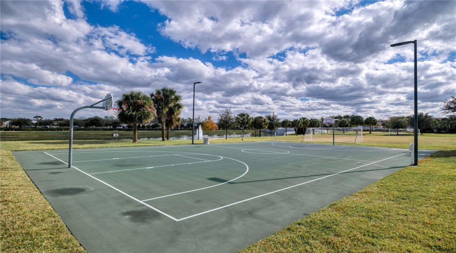 KISSIMMEE, Florida 34747, 6 Bedrooms Bedrooms, ,4 BathroomsBathrooms,Residential,For Sale,TROPICAL PALMS,0,MFRO6368599