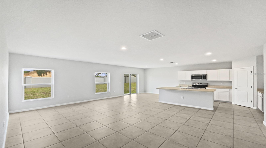 DAVENPORT, Florida 33837, 3 Bedrooms Bedrooms, ,2 BathroomsBathrooms,Residential,For Sale,SILVER MAPLE,0,MFRO6330050