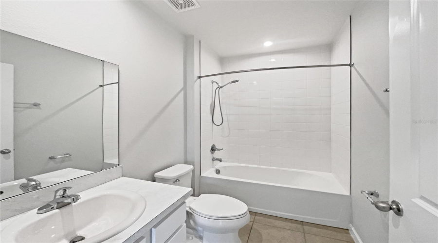 DAVENPORT, Florida 33837, 3 Bedrooms Bedrooms, ,2 BathroomsBathrooms,Residential,For Sale,SILVER MAPLE,0,MFRO6330050