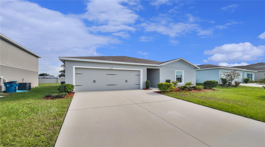 DAVENPORT, Florida 33837, 3 Bedrooms Bedrooms, ,2 BathroomsBathrooms,Residential,For Sale,SILVER MAPLE,0,MFRO6330050