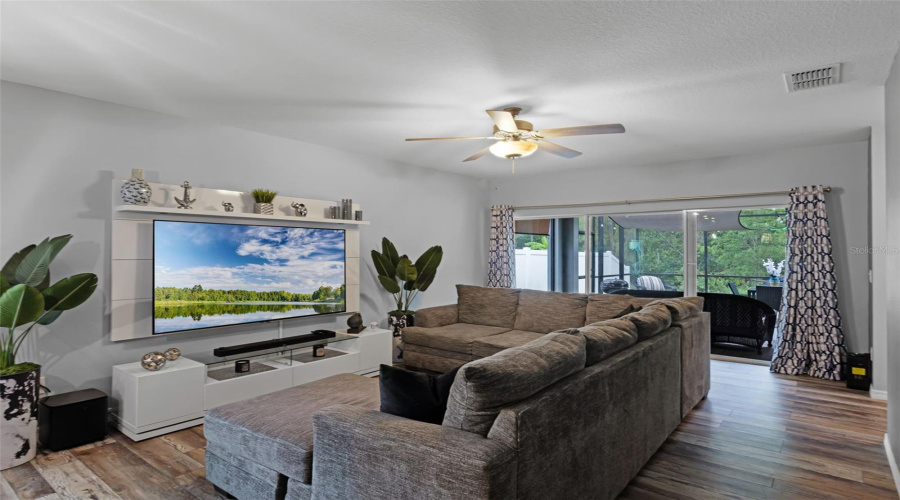 KISSIMMEE, Florida 34746, 4 Bedrooms Bedrooms, ,2 BathroomsBathrooms,Residential,For Sale,DAVENPORT CREEK,0,MFRO6327328