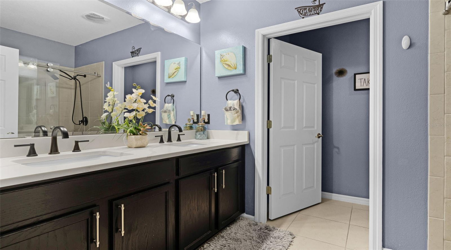 KISSIMMEE, Florida 34746, 4 Bedrooms Bedrooms, ,2 BathroomsBathrooms,Residential,For Sale,DAVENPORT CREEK,0,MFRO6327328