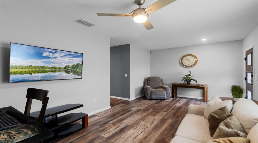 KISSIMMEE, Florida 34746, 4 Bedrooms Bedrooms, ,2 BathroomsBathrooms,Residential,For Sale,DAVENPORT CREEK,0,MFRO6327328