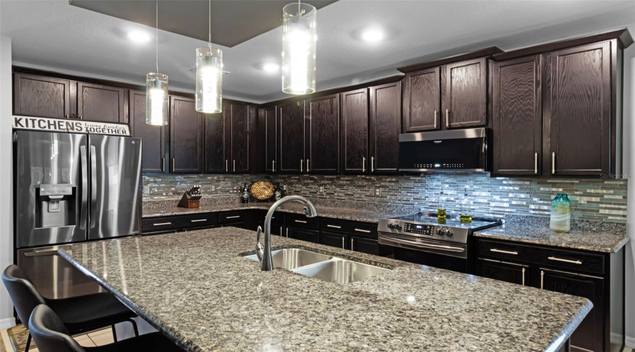 KISSIMMEE, Florida 34746, 4 Bedrooms Bedrooms, ,2 BathroomsBathrooms,Residential,For Sale,DAVENPORT CREEK,0,MFRO6327328