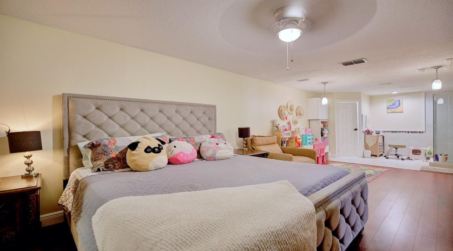 KISSIMMEE, Florida 34747, 4 Bedrooms Bedrooms, ,2 BathroomsBathrooms,Residential,For Sale,THACKER,0,MFRO6301945