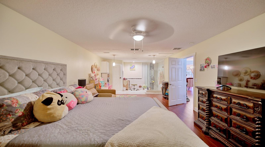 KISSIMMEE, Florida 34747, 4 Bedrooms Bedrooms, ,2 BathroomsBathrooms,Residential,For Sale,THACKER,0,MFRO6301945