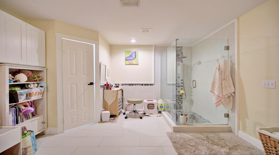 KISSIMMEE, Florida 34747, 4 Bedrooms Bedrooms, ,2 BathroomsBathrooms,Residential,For Sale,THACKER,0,MFRO6301945