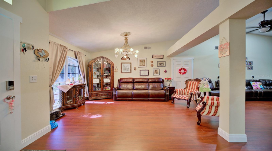 KISSIMMEE, Florida 34747, 4 Bedrooms Bedrooms, ,2 BathroomsBathrooms,Residential,For Sale,THACKER,0,MFRO6301945