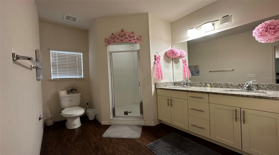 KISSIMMEE, Florida 34747, 4 Bedrooms Bedrooms, ,3 BathroomsBathrooms,Residential,For Sale,OYSTER,0,MFRO6275523