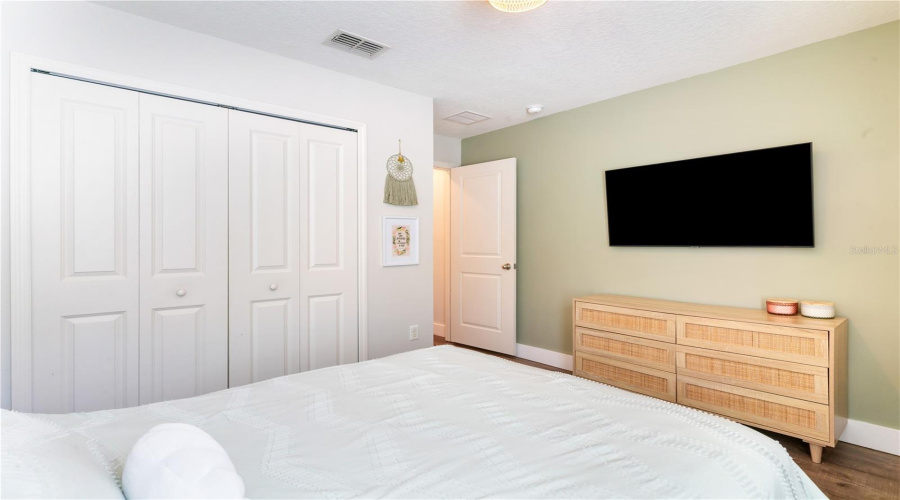 ORLANDO, Florida 32836, 3 Bedrooms Bedrooms, ,3 BathroomsBathrooms,Residential,For Sale,VERRAZANO DR,0,MFRO6369809