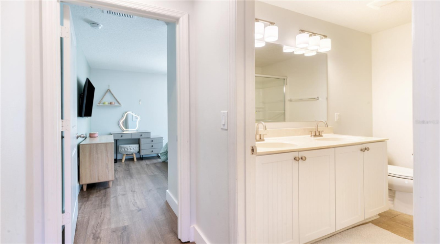 ORLANDO, Florida 32836, 3 Bedrooms Bedrooms, ,3 BathroomsBathrooms,Residential,For Sale,VERRAZANO DR,0,MFRO6369809