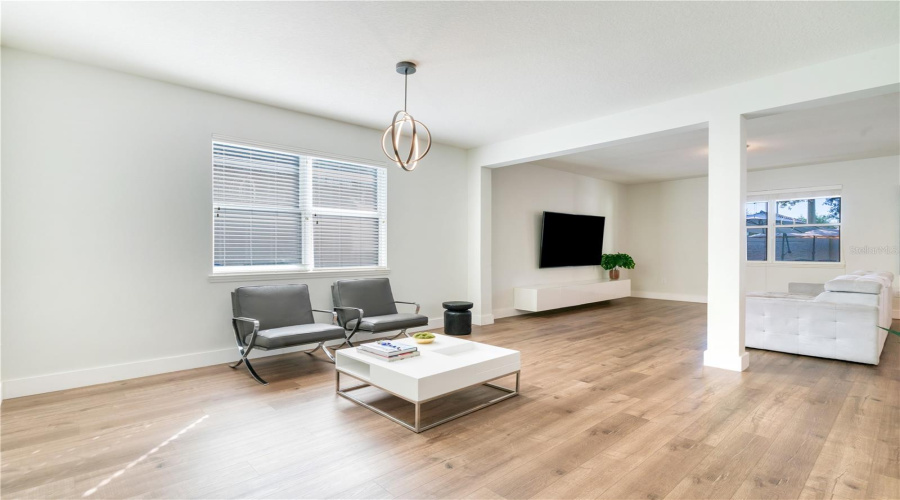 ORLANDO, Florida 32836, 3 Bedrooms Bedrooms, ,3 BathroomsBathrooms,Residential,For Sale,VERRAZANO DR,0,MFRO6369809