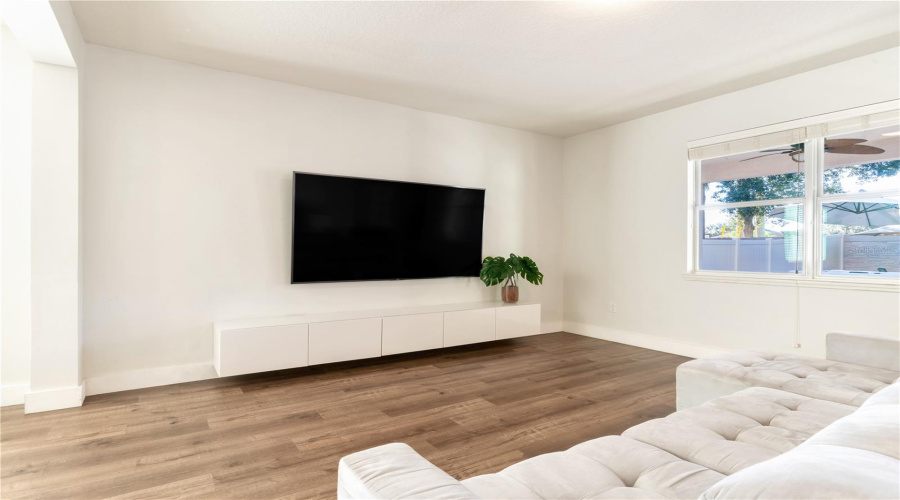 ORLANDO, Florida 32836, 3 Bedrooms Bedrooms, ,3 BathroomsBathrooms,Residential,For Sale,VERRAZANO DR,0,MFRO6369809