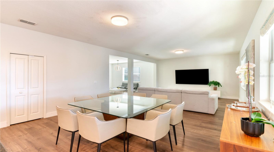 ORLANDO, Florida 32836, 3 Bedrooms Bedrooms, ,3 BathroomsBathrooms,Residential,For Sale,VERRAZANO DR,0,MFRO6369809