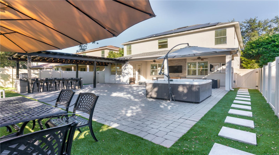 ORLANDO, Florida 32836, 3 Bedrooms Bedrooms, ,3 BathroomsBathrooms,Residential,For Sale,VERRAZANO DR,0,MFRO6369809