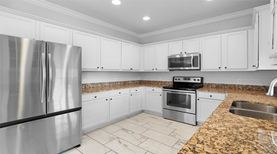 KISSIMMEE, Florida 34746, 4 Bedrooms Bedrooms, ,3 BathroomsBathrooms,Residential,For Sale,BREAKER,0,MFRO6369949