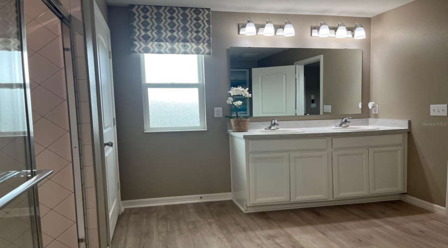 DAVENPORT, Florida 33897, 4 Bedrooms Bedrooms, ,2 BathroomsBathrooms,Residential,For Sale,PAPAYA,0,MFRO6369951