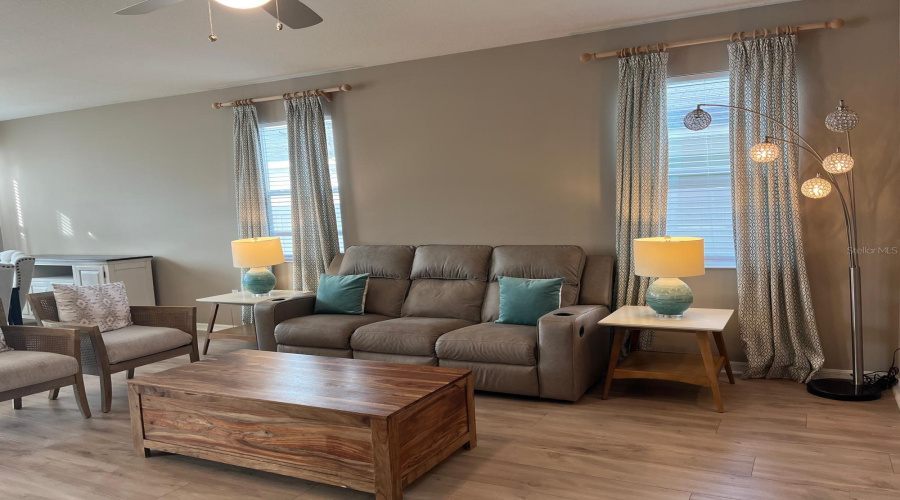 DAVENPORT, Florida 33897, 4 Bedrooms Bedrooms, ,2 BathroomsBathrooms,Residential,For Sale,PAPAYA,0,MFRO6369951