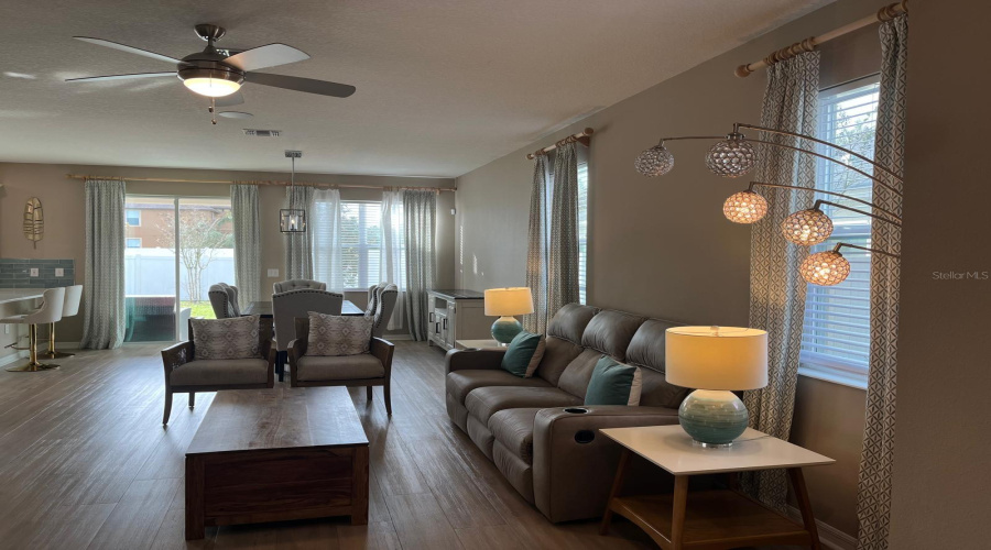 DAVENPORT, Florida 33897, 4 Bedrooms Bedrooms, ,2 BathroomsBathrooms,Residential,For Sale,PAPAYA,0,MFRO6369951