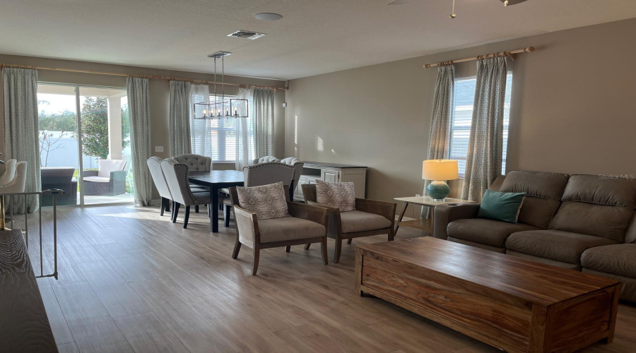 DAVENPORT, Florida 33897, 4 Bedrooms Bedrooms, ,2 BathroomsBathrooms,Residential,For Sale,PAPAYA,0,MFRO6369951