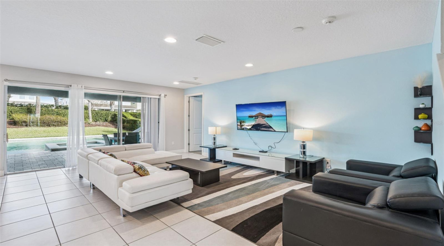 KISSIMMEE, Florida 34747, 8 Bedrooms Bedrooms, ,6 BathroomsBathrooms,Residential,For Sale,FAIRFAX,0,MFRO6369507