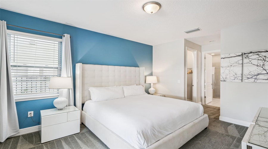 KISSIMMEE, Florida 34747, 8 Bedrooms Bedrooms, ,6 BathroomsBathrooms,Residential,For Sale,FAIRFAX,0,MFRO6369507