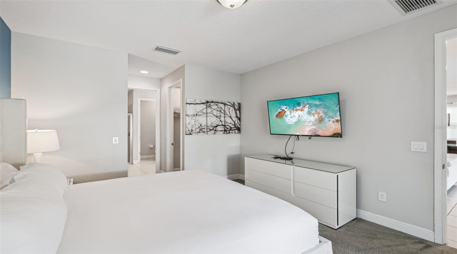 KISSIMMEE, Florida 34747, 8 Bedrooms Bedrooms, ,6 BathroomsBathrooms,Residential,For Sale,FAIRFAX,0,MFRO6369507